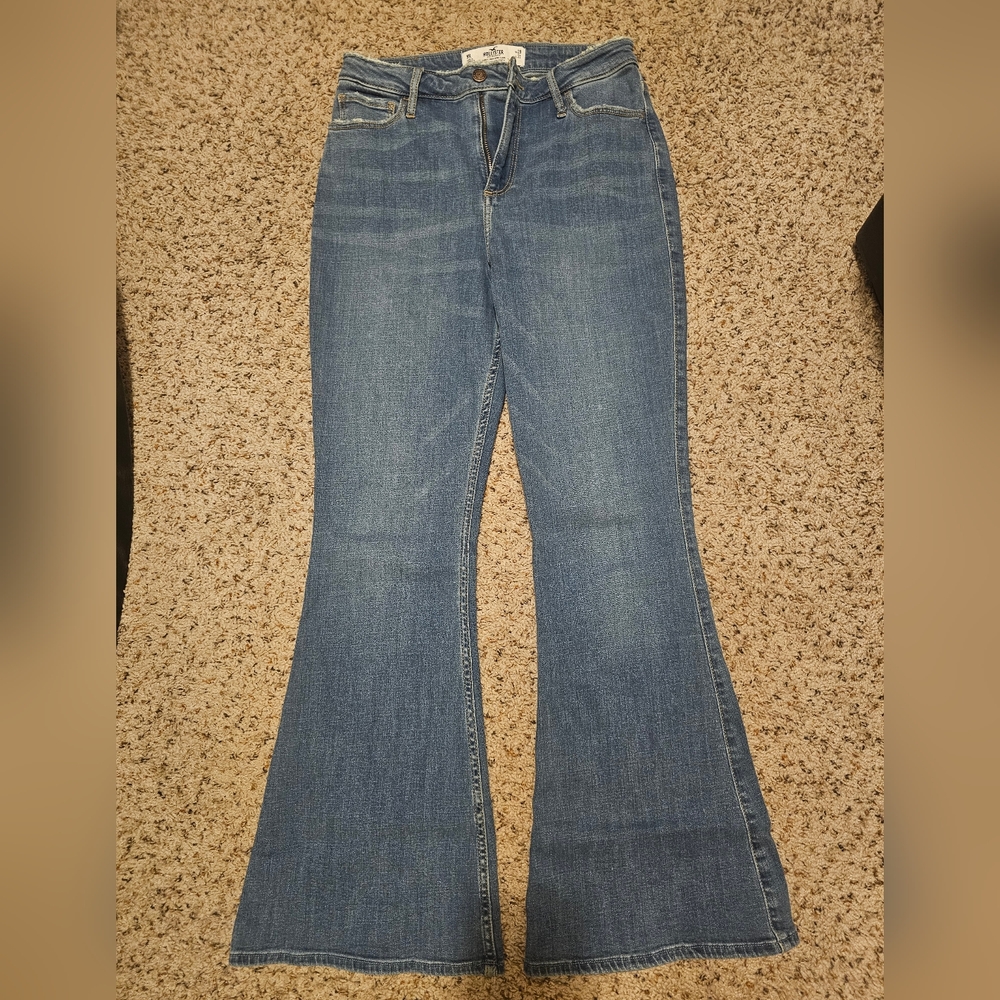 Hollister Women's Flare Jeans in Classic Blue